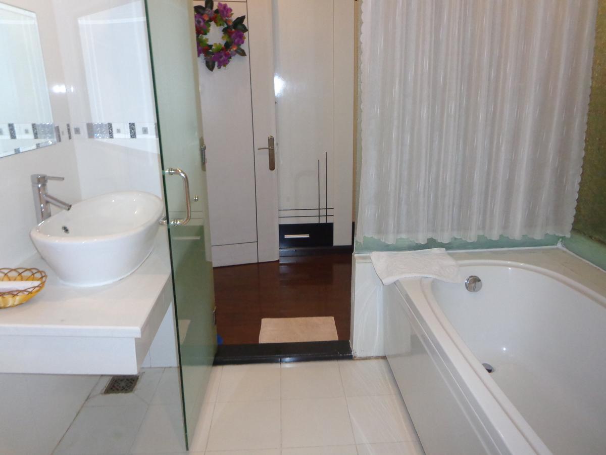 Lavender Hotel Thu Dau Mot Luaran gambar